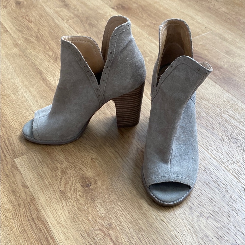 Lucky Brand Peep-Toe Ankle Boots-women’s size 9